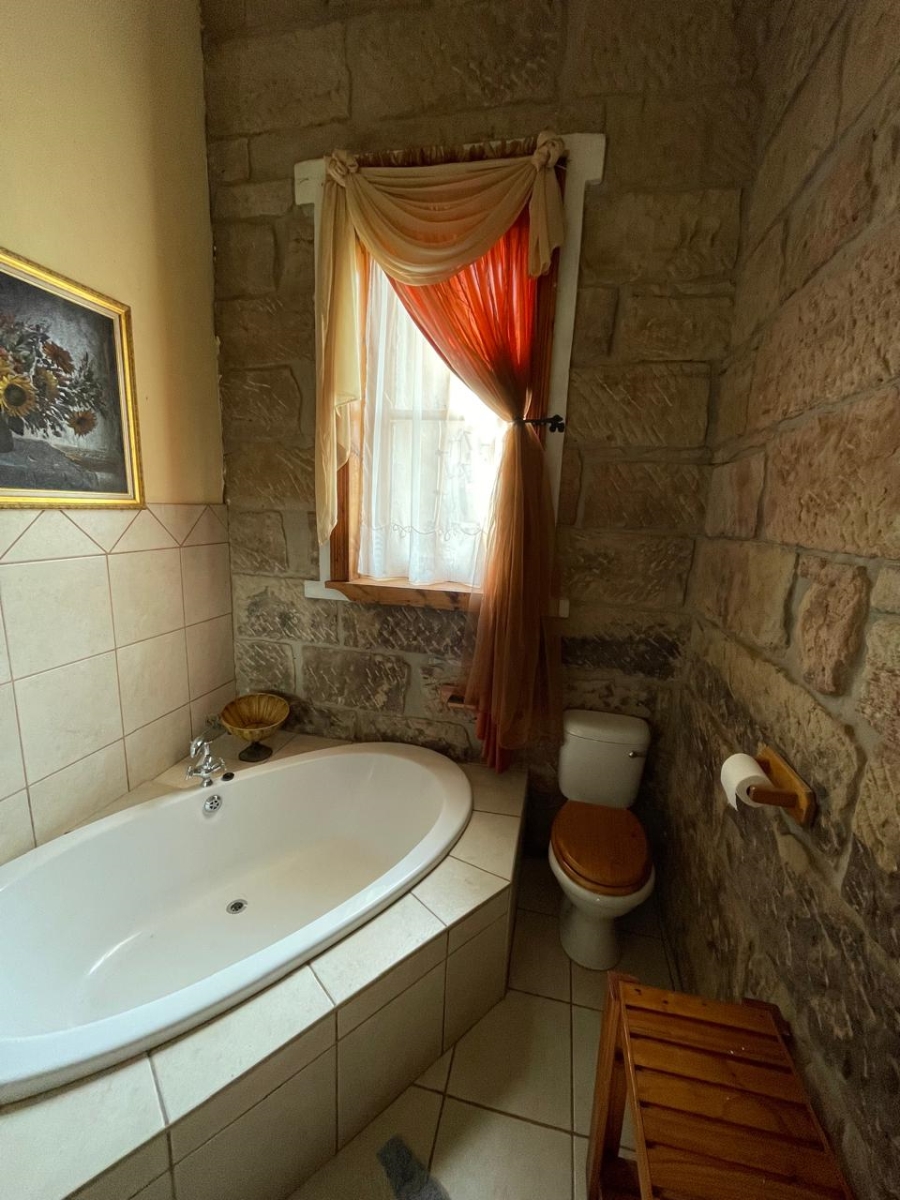 15 Bedroom Property for Sale in Paul Roux Free State